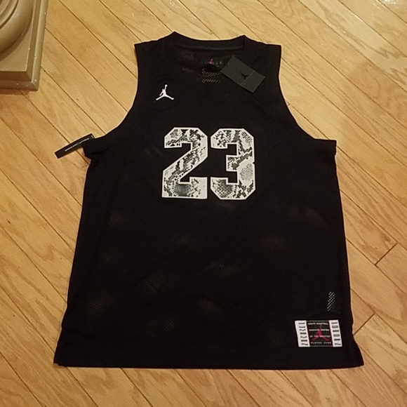 NWT Men's size M Jordan Retro Jersey - Picture 3 of 10